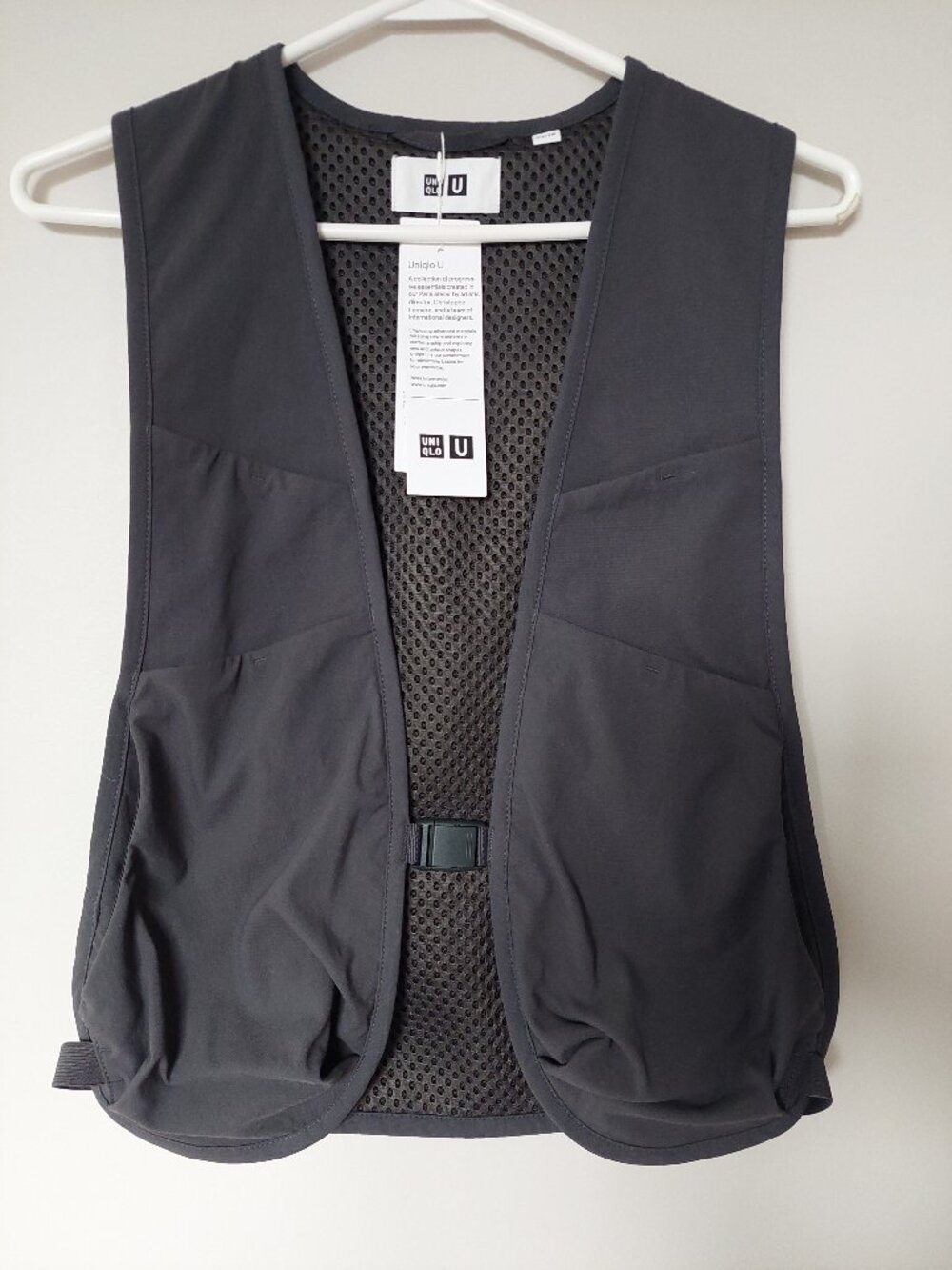 Uniqlo U Utility Vest Mesh back and large cargo dark gray Unisex XS
